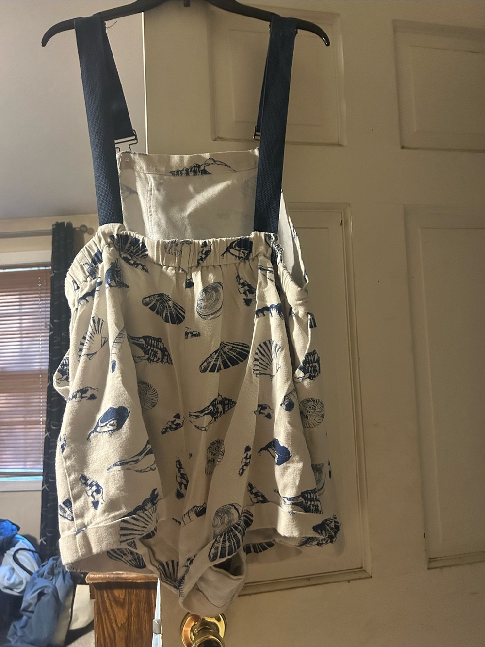 Women’s Cream Shell-Print Overall Shorts - Picture 2 of 8